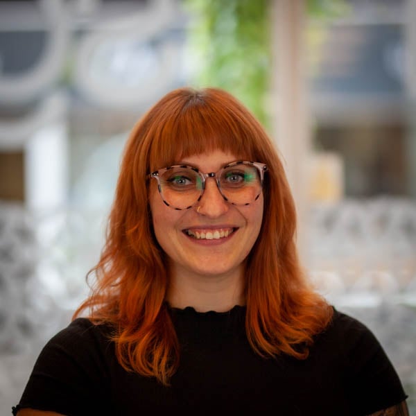 kelly-headshot